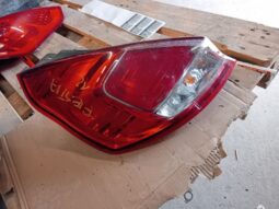 
										FORD Bal Hátsó Lámpa full									